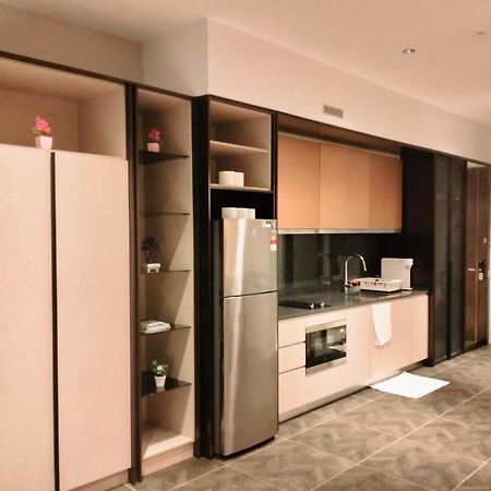 Scarletz Suites Klcc By Luxe Suites 쿠알라룸푸르 외부 사진