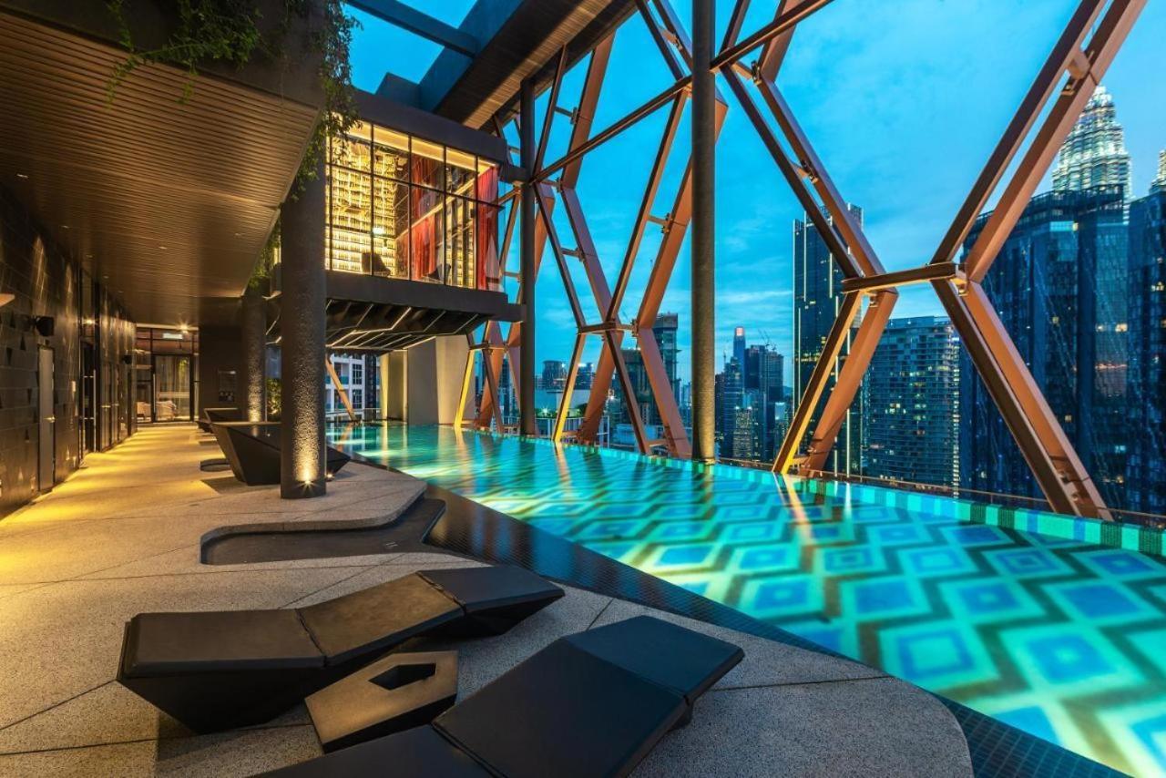 Scarletz Suites Klcc By Luxe Suites 쿠알라룸푸르 외부 사진