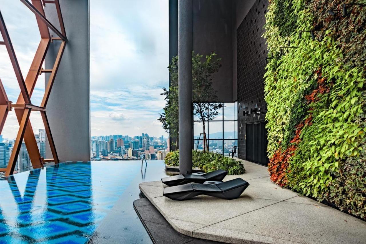 Scarletz Suites Klcc By Luxe Suites 쿠알라룸푸르 외부 사진