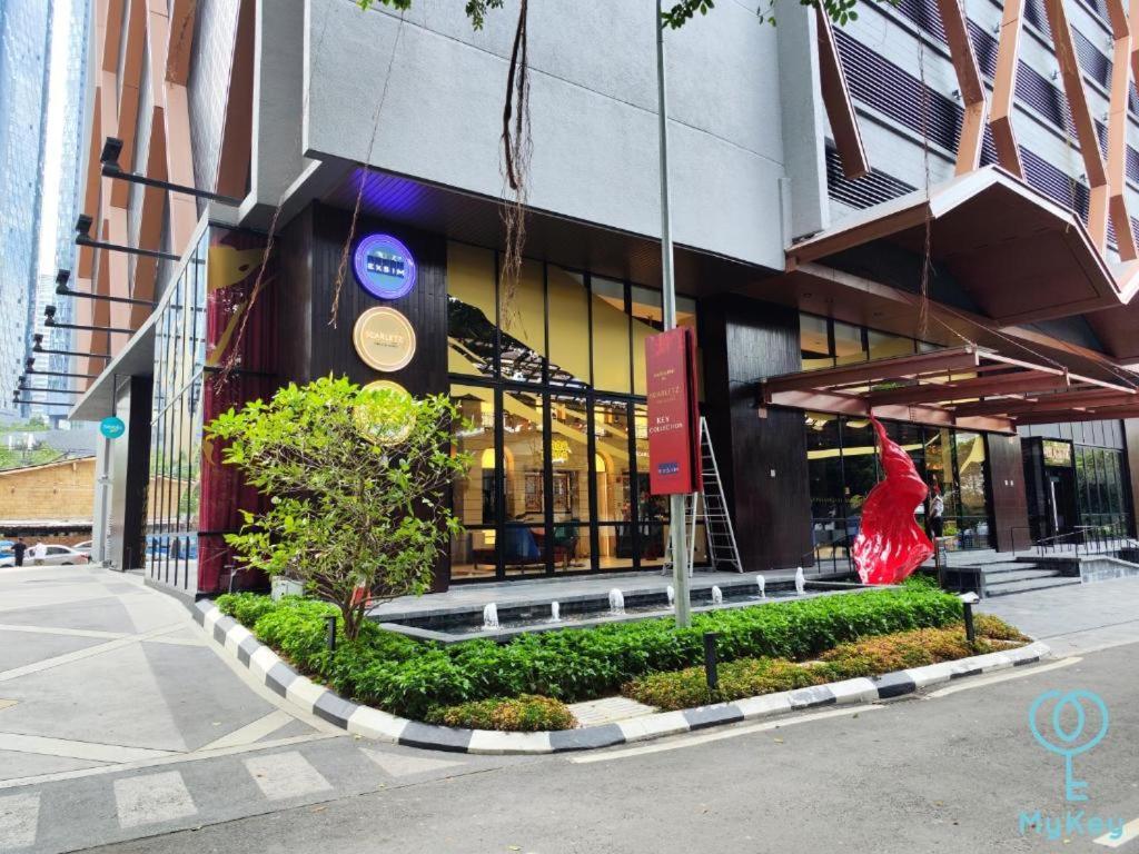 Scarletz Suites Klcc By Luxe Suites 쿠알라룸푸르 외부 사진