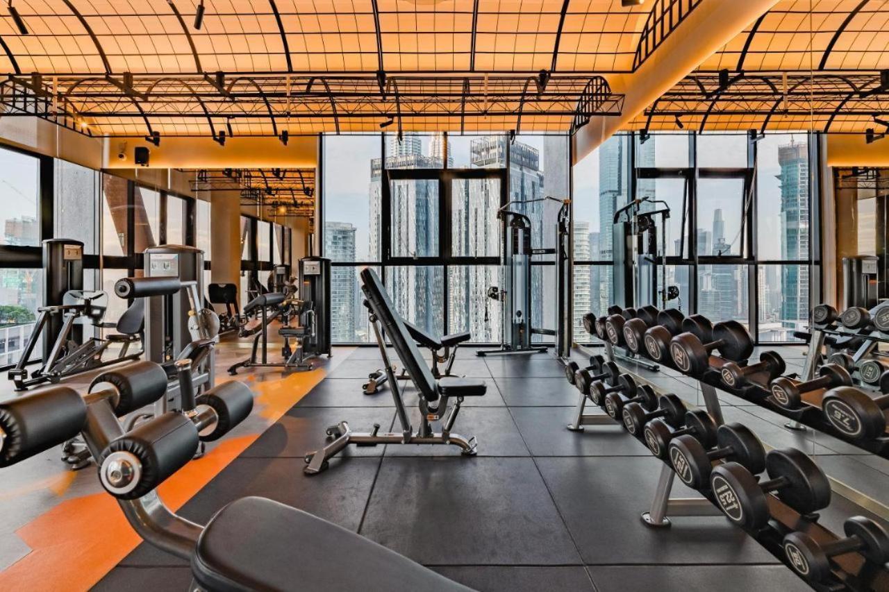Scarletz Suites Klcc By Luxe Suites 쿠알라룸푸르 외부 사진