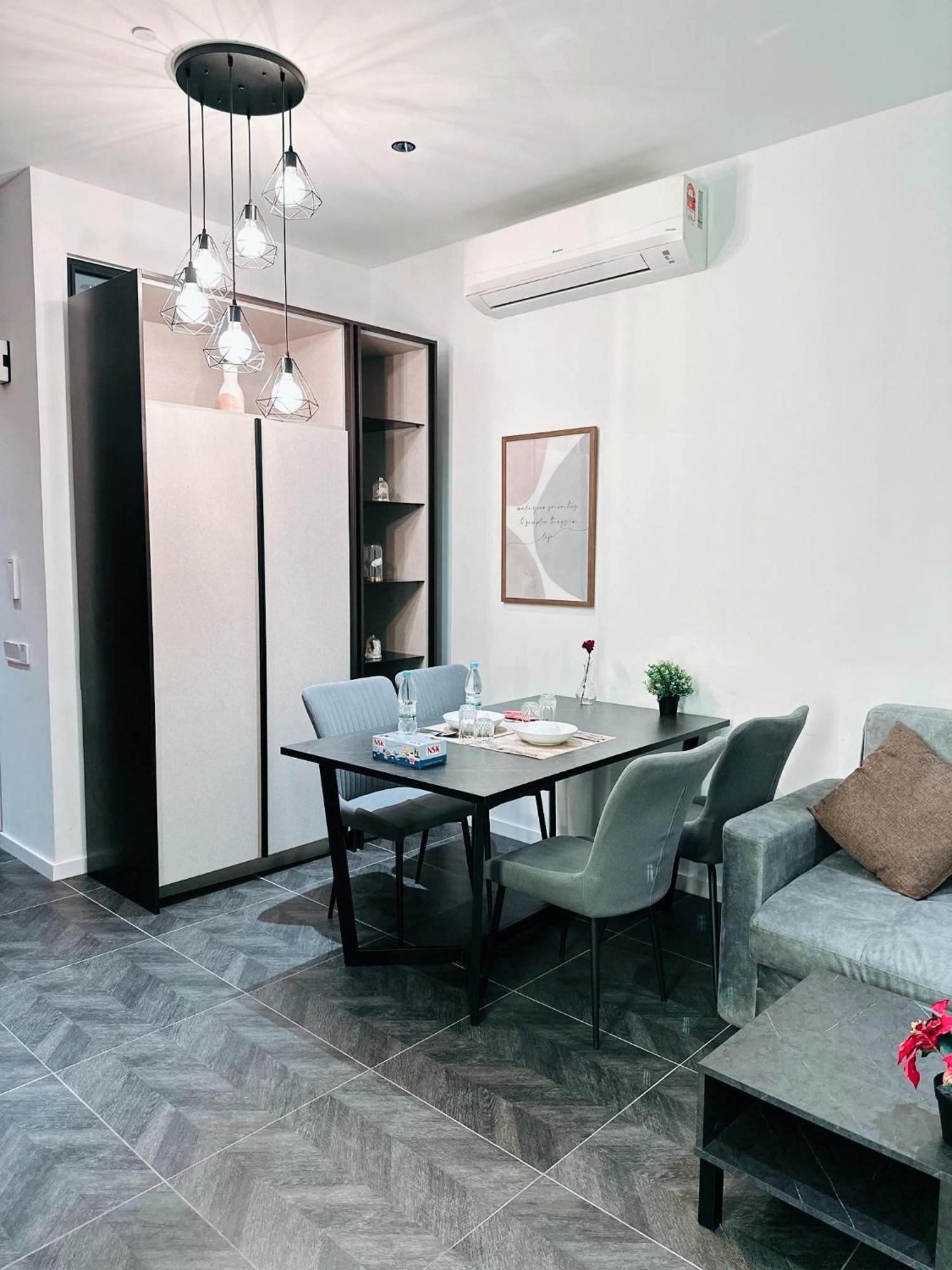 Scarletz Suites Klcc By Luxe Suites 쿠알라룸푸르 객실 사진